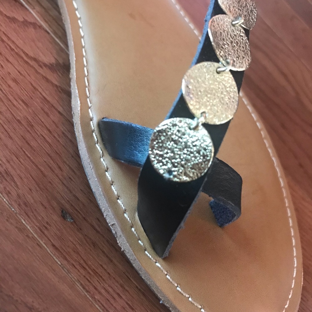 Express Sandals 🖤 - Picture 9 of 16